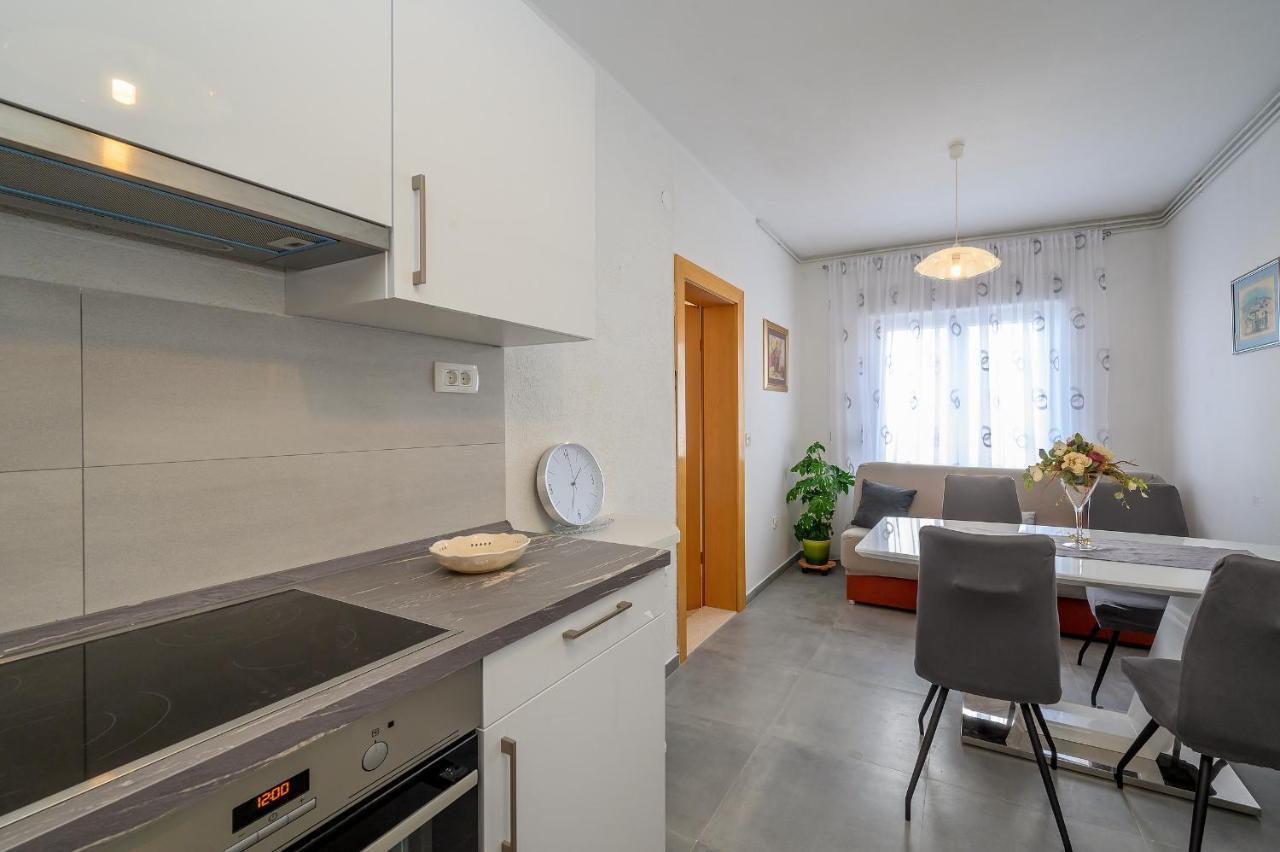 Apartments Juric Podstrana Eksteriør billede